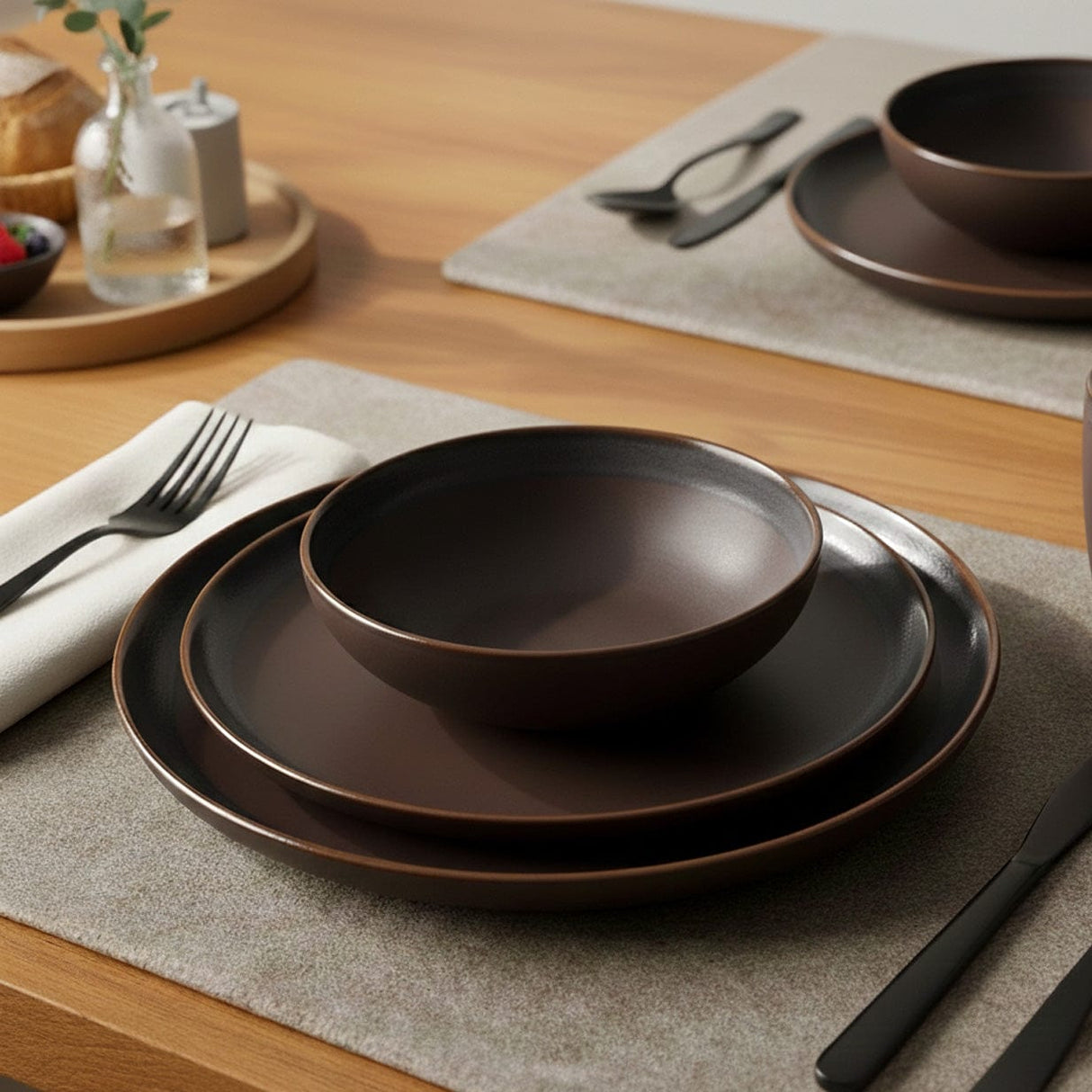 Assiette creuse en grès marron portugais Assiette creuse en grès "Café" - 22cm