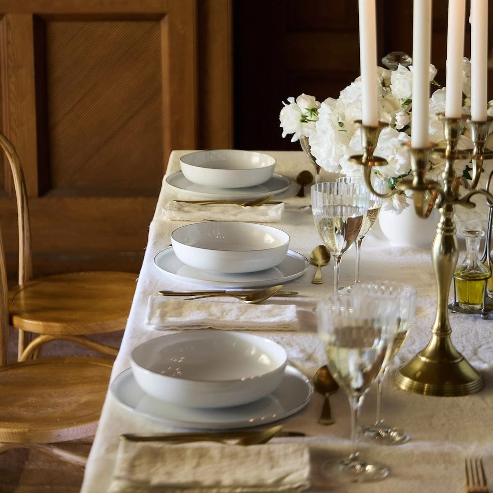 Assiette en porcelaine blanche à bord doré Ø27cm – Fabriquée au Portugal Assiette en porcelaine "Resonance" - 27cm