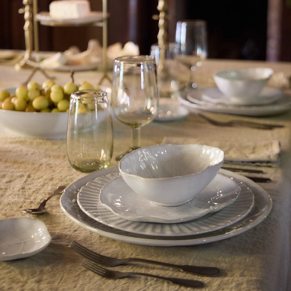 Assiette feuille de chou en grès blanc | Fabriquée au Portugal Assiette en grès en forme de chou 23cm - Blanc