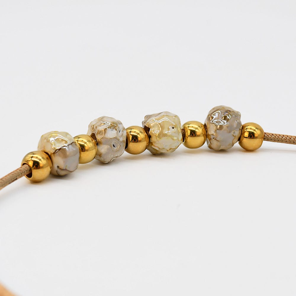 Collier en liège et 4 perles grises élégant et artisanal Collier en liège et perle