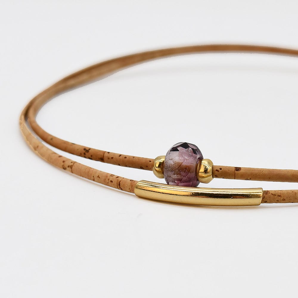 Collier en liège et 4 perles grises élégant et artisanal Collier en liège et perle - Rose