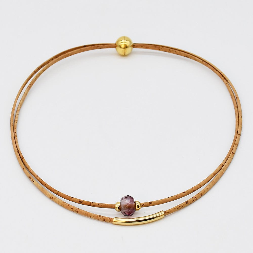 Collier en liège et 4 perles grises élégant et artisanal Collier en liège et perle - Rose