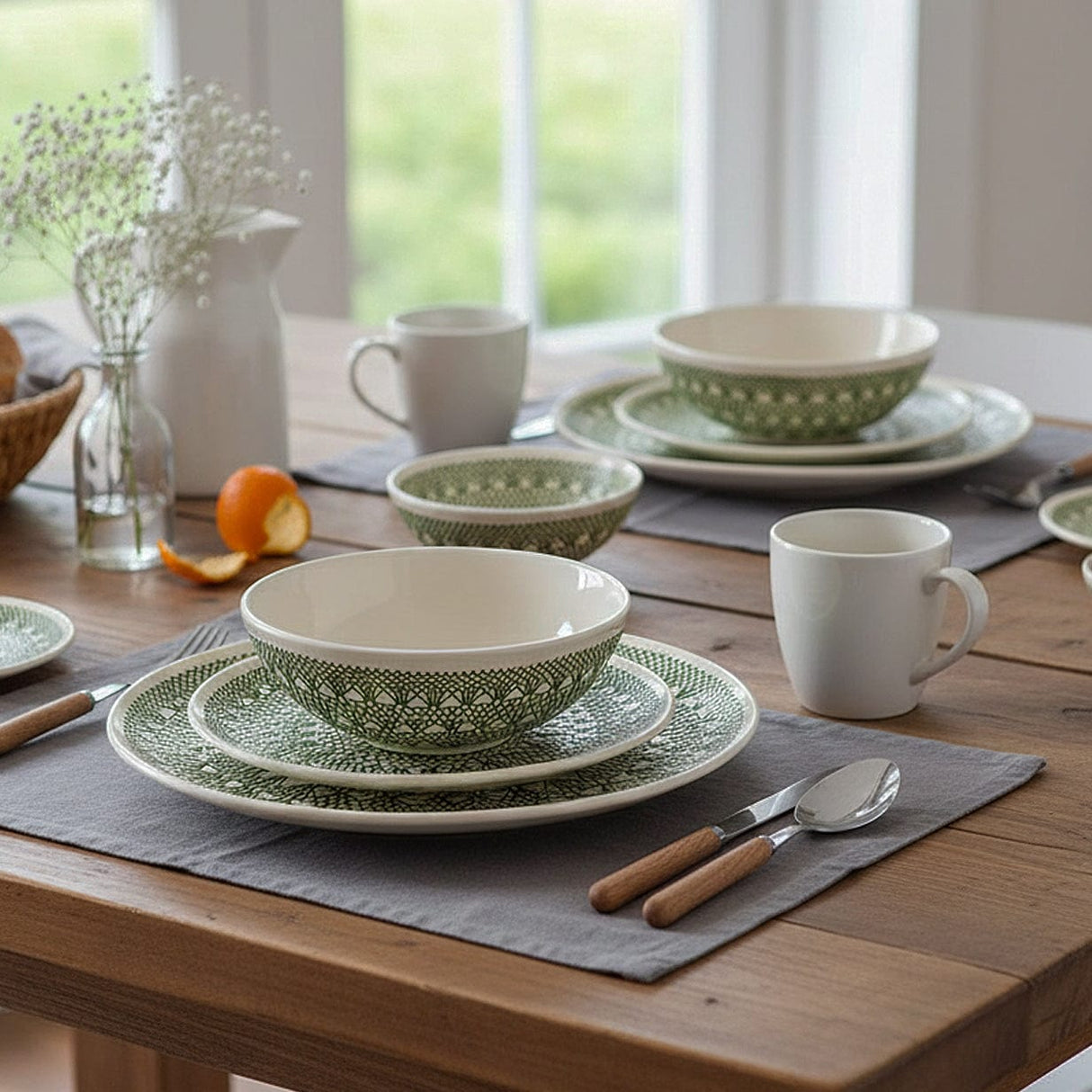 Grand saladier céramique vert I Motifs dentelles portugaises Grand saladier "Renda" vert - 25cm