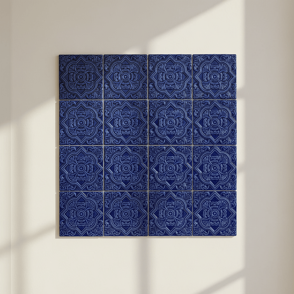 Petit Azulejo en relief bleu cobalt du Portugal I Fabrication artisanale Azulejo Padrão à relief