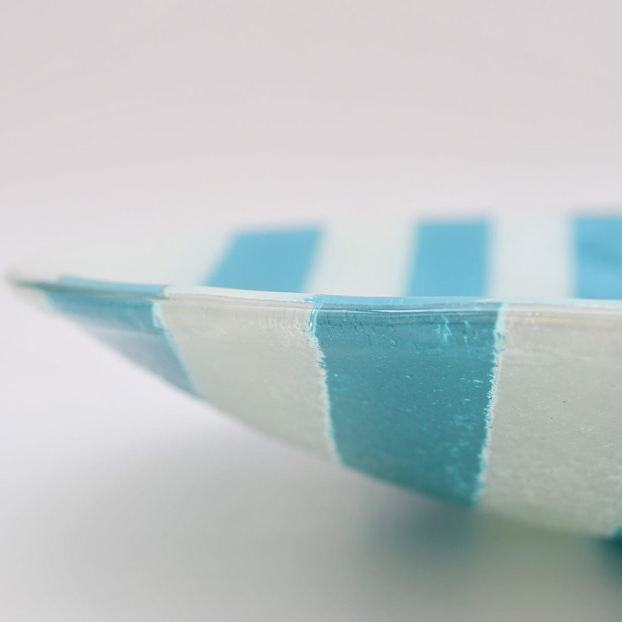 Plat de service en verre turquoise I Artisanat portugais Plat en verre "Marinha Grande" - Turquoise