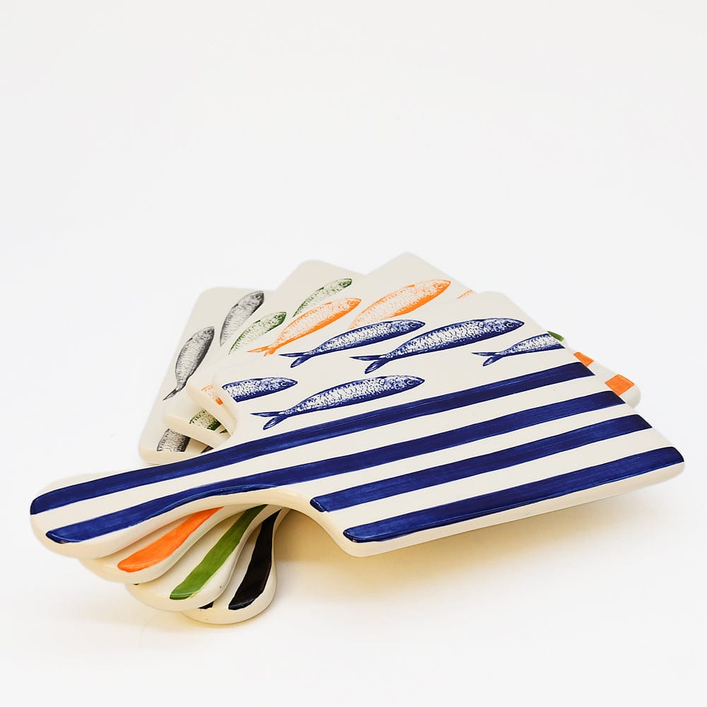 Saladier rayé bleu et blanc I Vaisselle du Portugal en ligne Planche de service rayée "Costa Nova Mar" - Noire