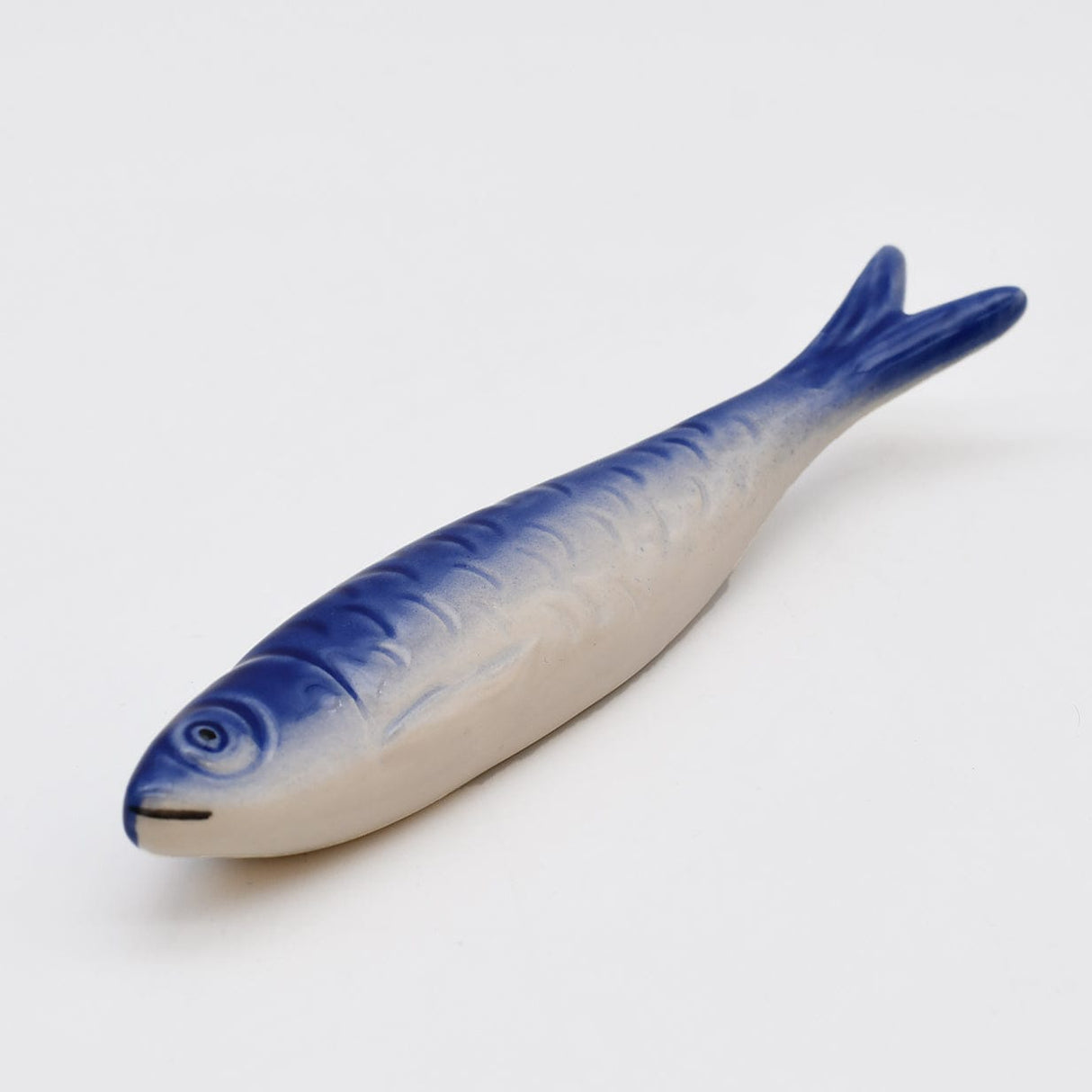 Sardine bleue et blanche en céramique portugaise Sardine en céramique de Caldas da Rainha - Bleu