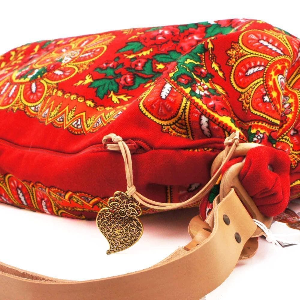 Minho red Shoulder Bag