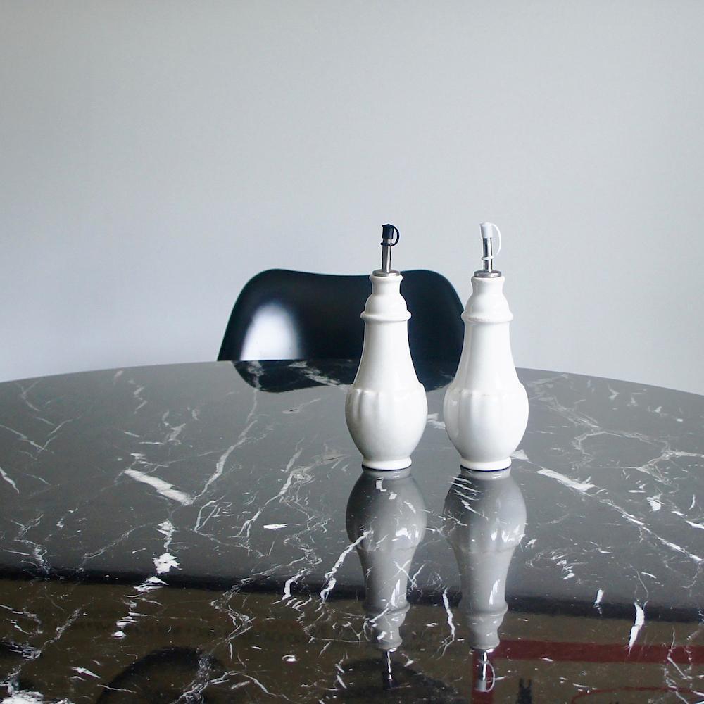 Carafe à huile en grès