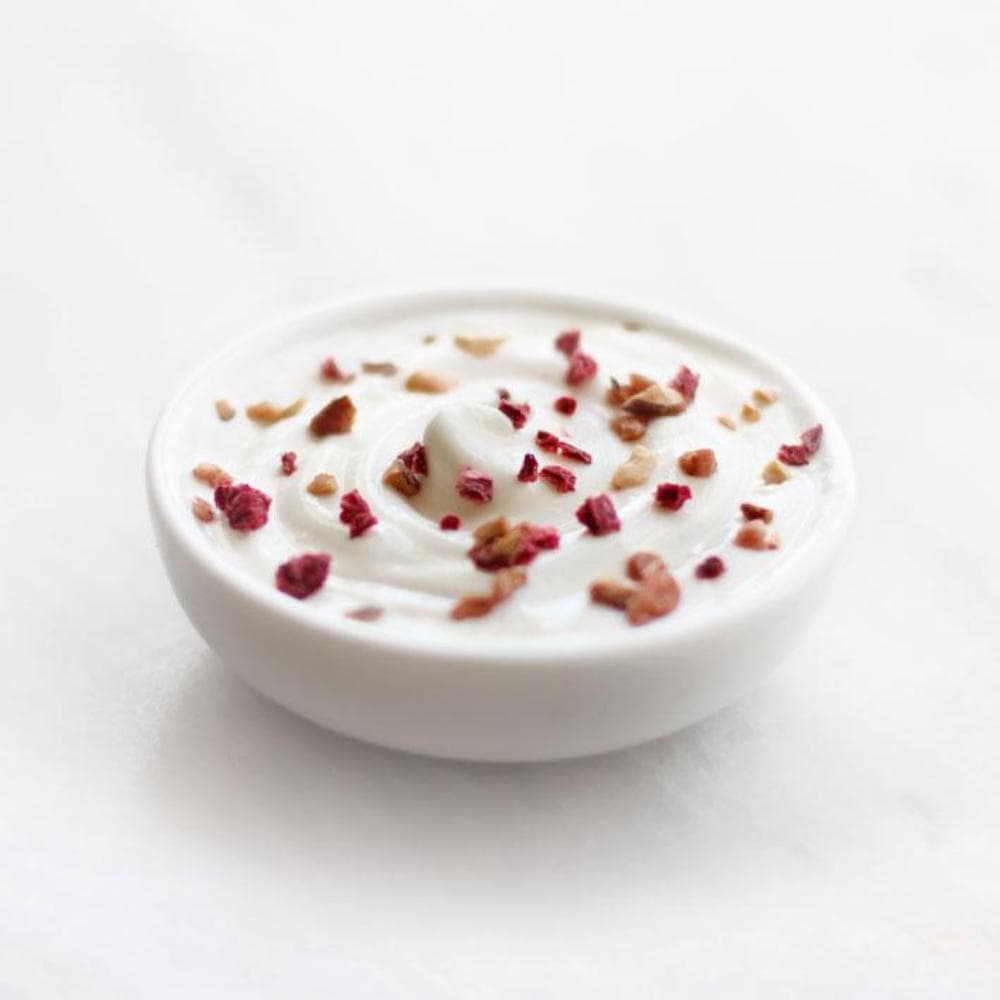 Tube de framboises déshydratées et amandes caramélisées