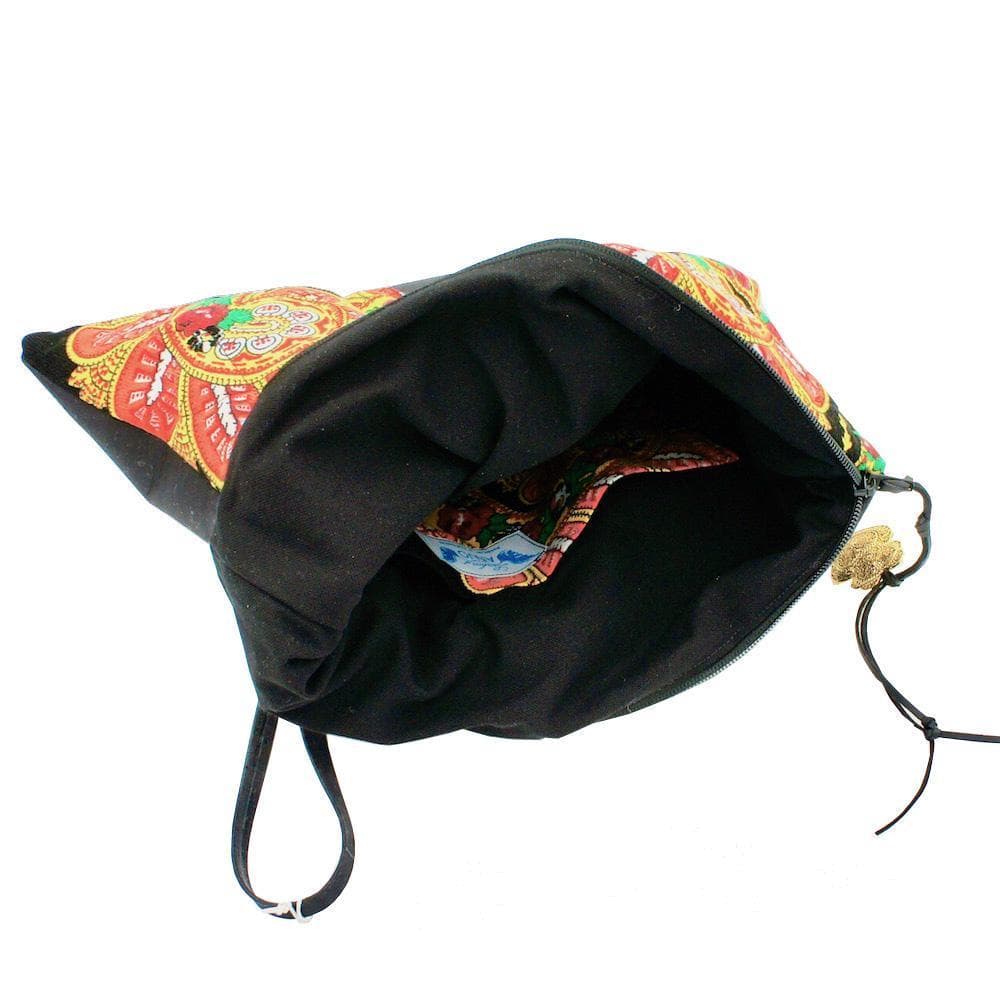 Patchwork pouch in cork