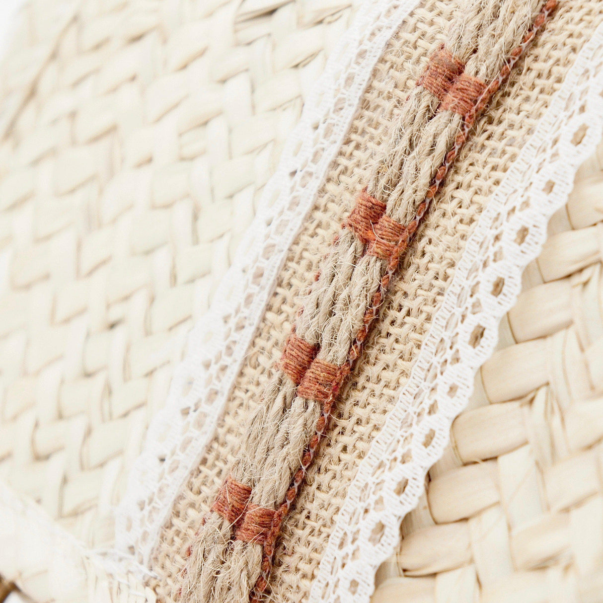 Sac à main en paille tressée