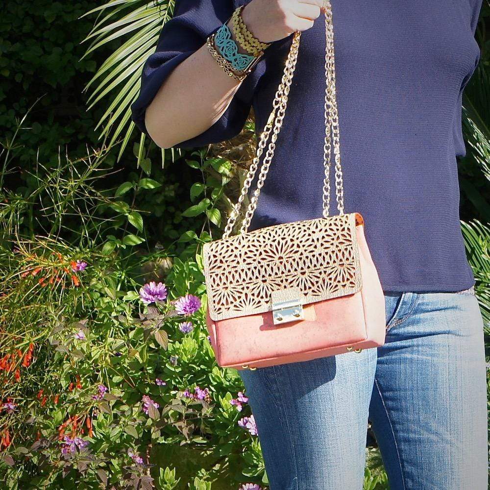 Sac besace en liège rose