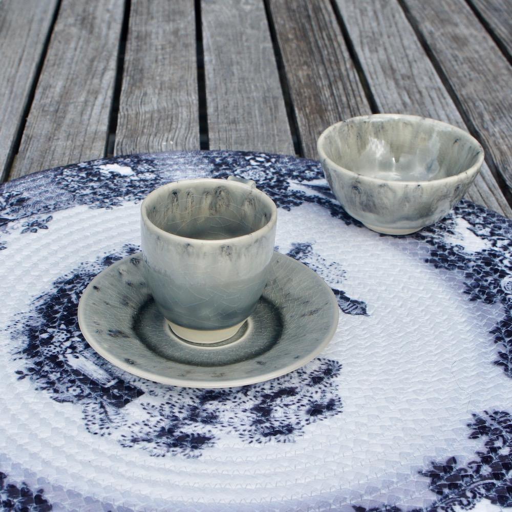 Tasse à café et sous tasse en grès Grises "Madeira"
