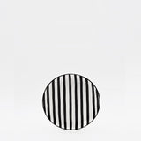 Assiette à pain rayée noire et blanche I Vaisselle du Portugal en ligne Assiette rayée "Costa Nova Mar" 15cm - Noire