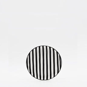 Assiette à pain rayée noire et blanche I Vaisselle du Portugal en ligne Assiette rayée "Costa Nova Mar" 15cm - Noire
