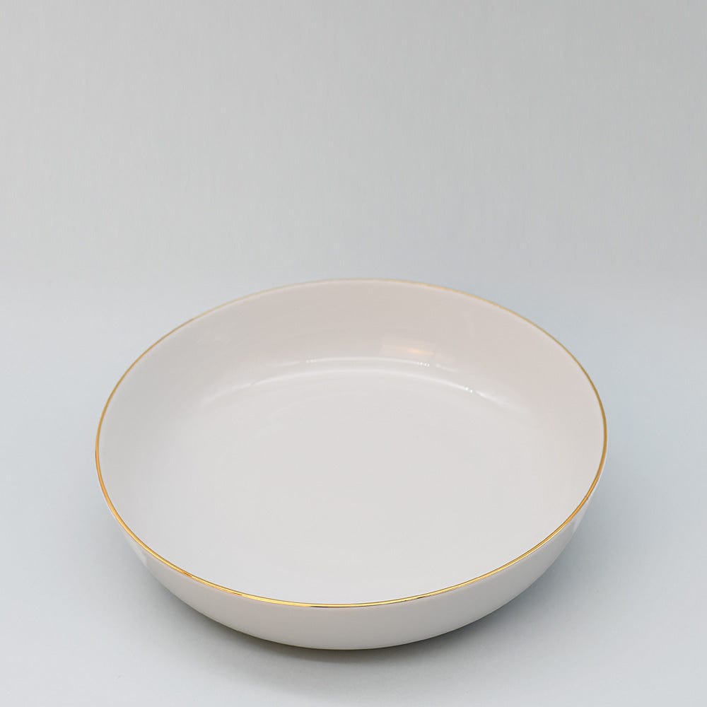 Assiette creuse en porcelaine blanche à bord doré – Fabriquée au Portugal Assiette creuse en porcelaine "Resonance"