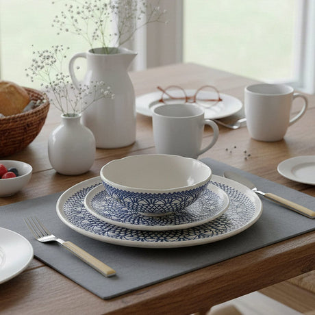 Assiette en céramique bleue I Motifs dentelles portugaises Assiette "Renda" bleue - 27cm