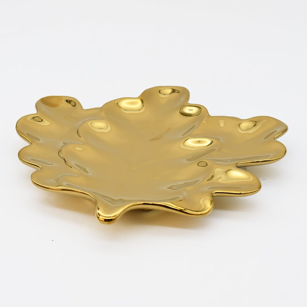 Assiette en grès vert clair en forme de feuille d'hortensia Assiette en grés