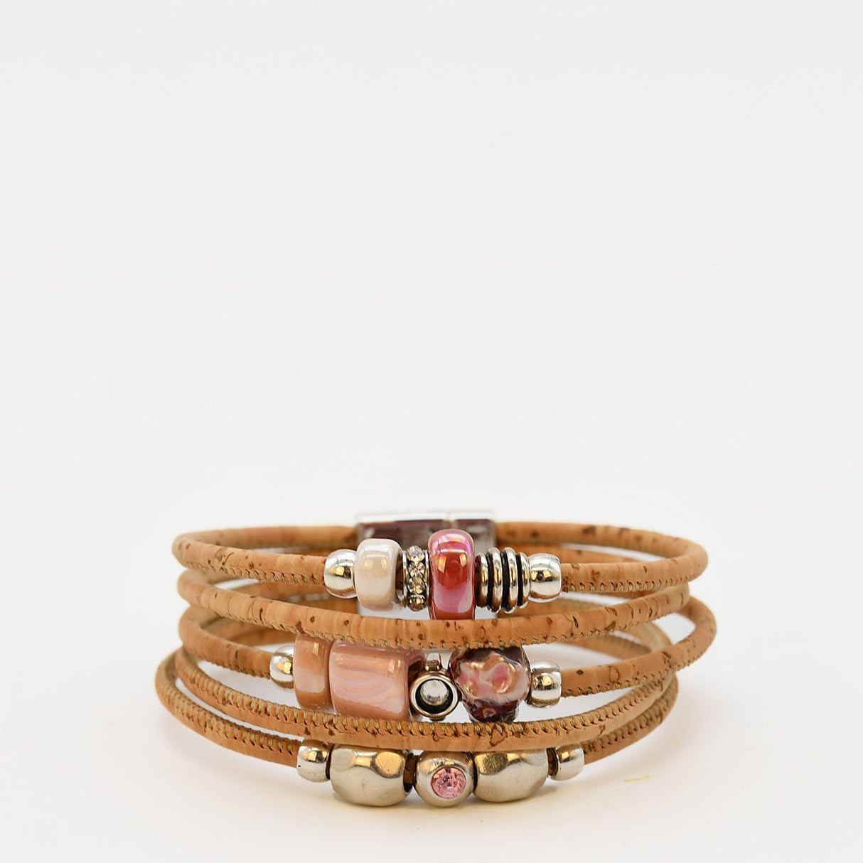 Bracelet en liège artisanal – Élégant, vegan et unique Bracelet en liège et perles