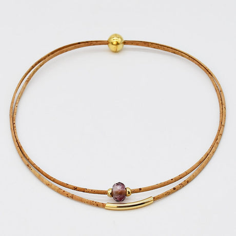 Collier en liège et 4 perles grises élégant et artisanal Collier en liège et perle - Rose