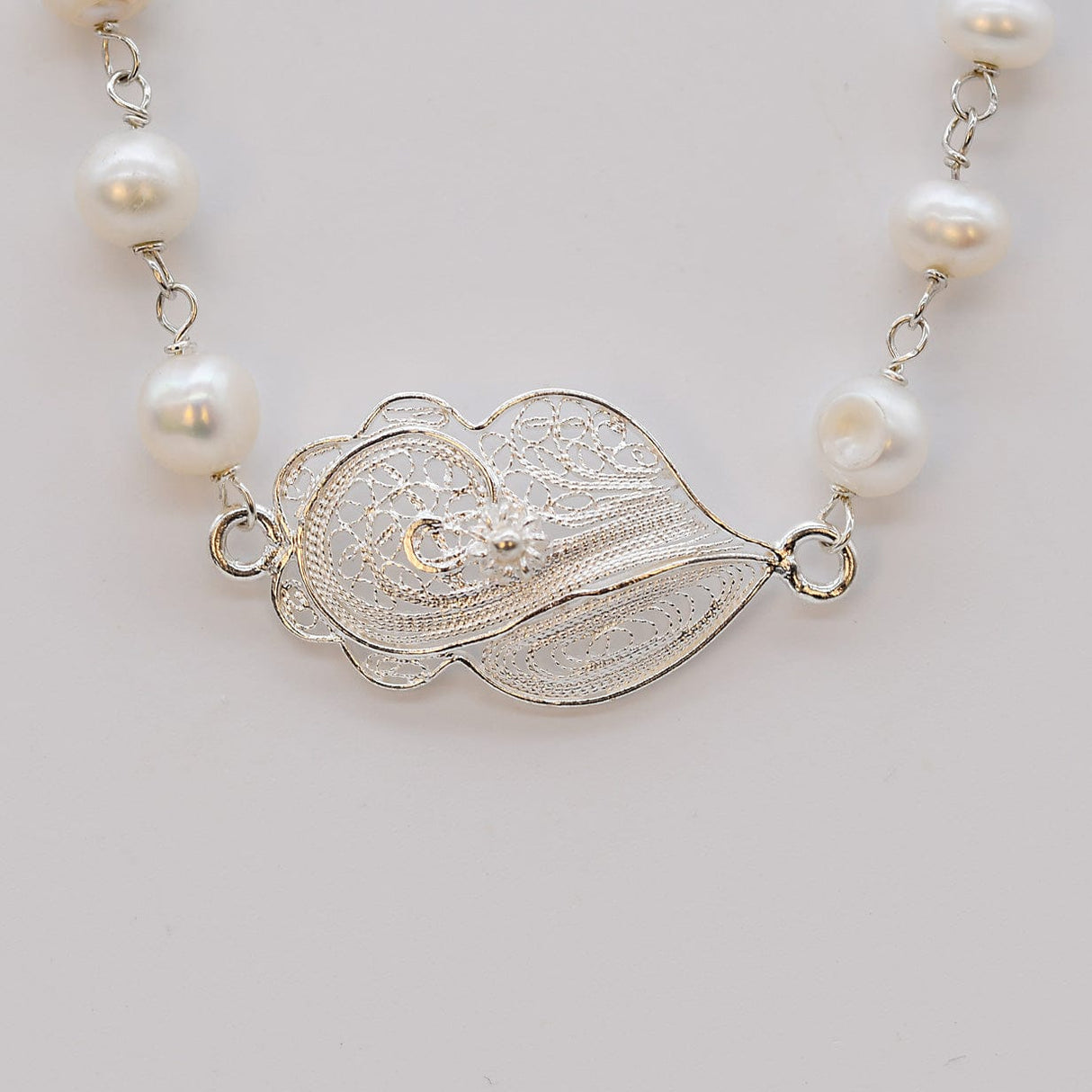 Collier Perles & Coração de Viana en Filigrane argent – Bijou Portugais d’Exception Coração de Viana I Collier de perles et Coração de Viana