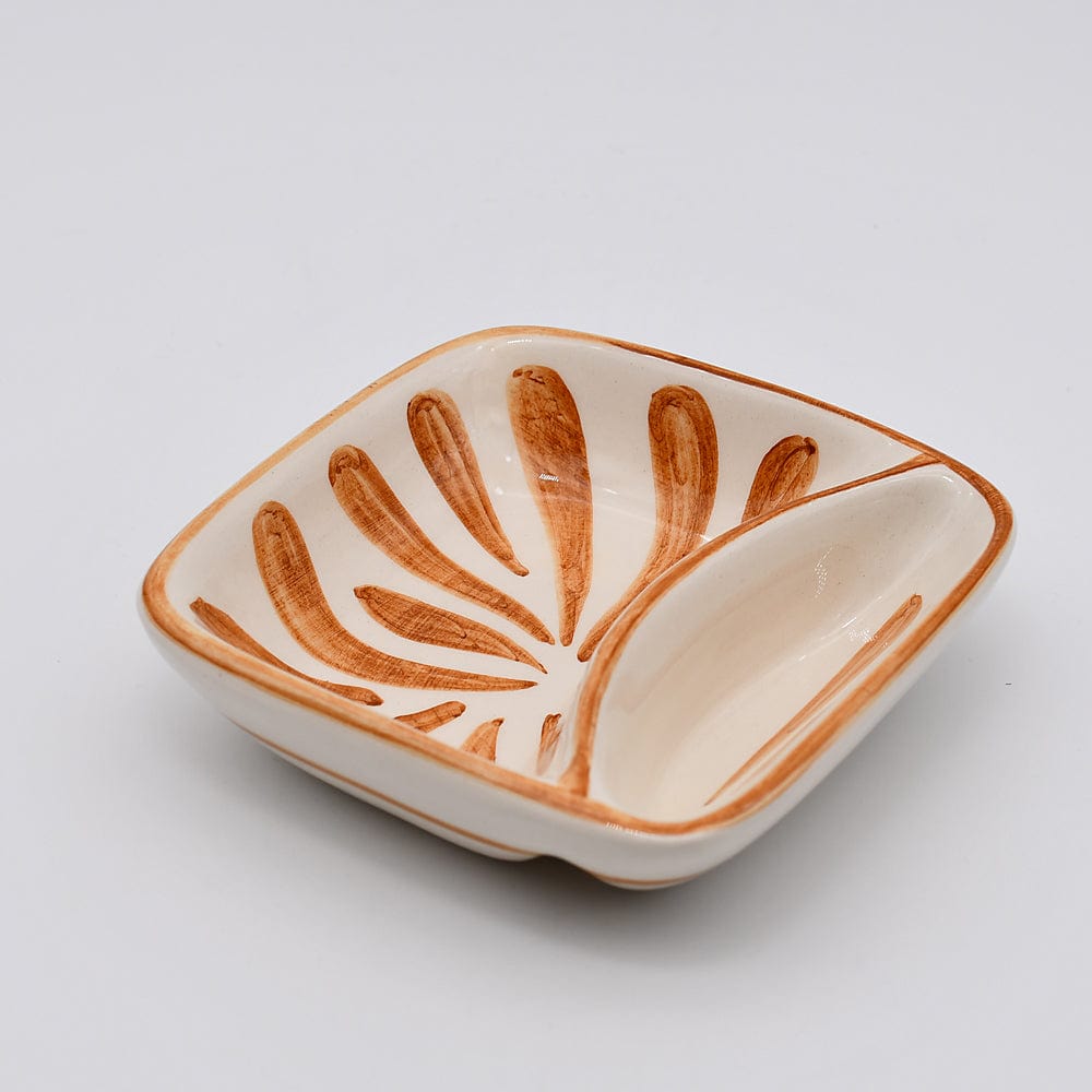 Coupe en céramique rouge en forme d'hippocampe Coupe à olives en céramique "Andorinha" - Terracotta