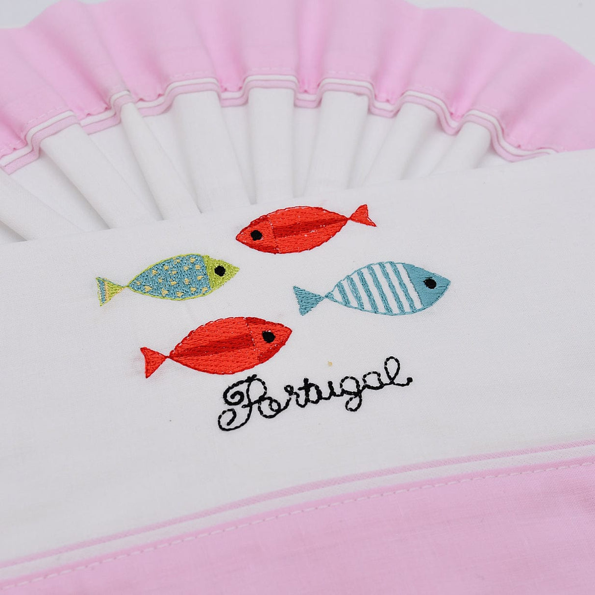 Doudou jaune en coton aux motifs sardines portugaises Tour de lit en coton "Sardinhas" - Rose