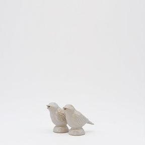 Duo de salière et poivrière en grès blanc de la collection Taormina I Vaisselle du Portugal Salière et poivrière en grès "Taormina" - Blanc