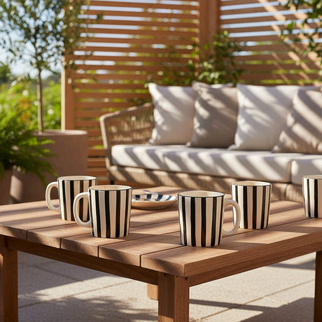 Mug en céramique portugaise rayé noir et blanc Mug rayé "Costa Nova Mar" - Noir