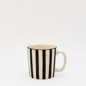 Mug en céramique portugaise rayé noir et blanc Mug rayé "Costa Nova Mar" - Noir