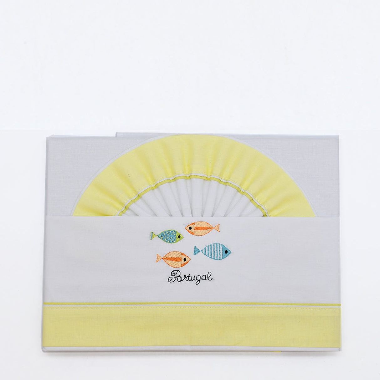 Parure de lit coton jaune brodée sardines portugaises | Luisa Paixão Parure de lit bébé "Sardinhas" - Jaune