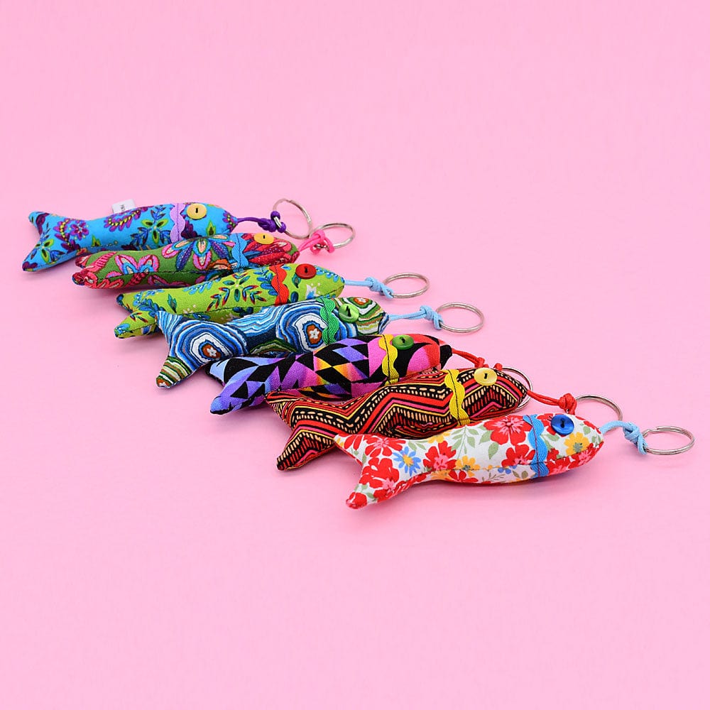 Porte clés en forme de sardine multicolore Porte clés "Sardinha" multicolore
