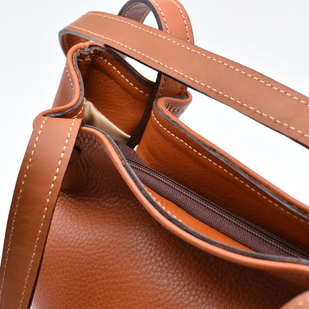 Sac a main en cuir marron clair I Maroquinerie portugaise Luisa Paixao