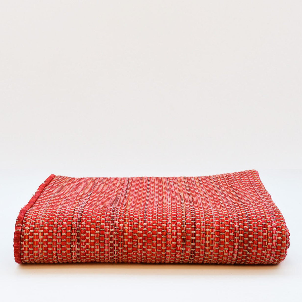 Tapis rouge en fibres mélangées I Fabrication artisanale portugaise Tapis en fibres mélangées - Rouge