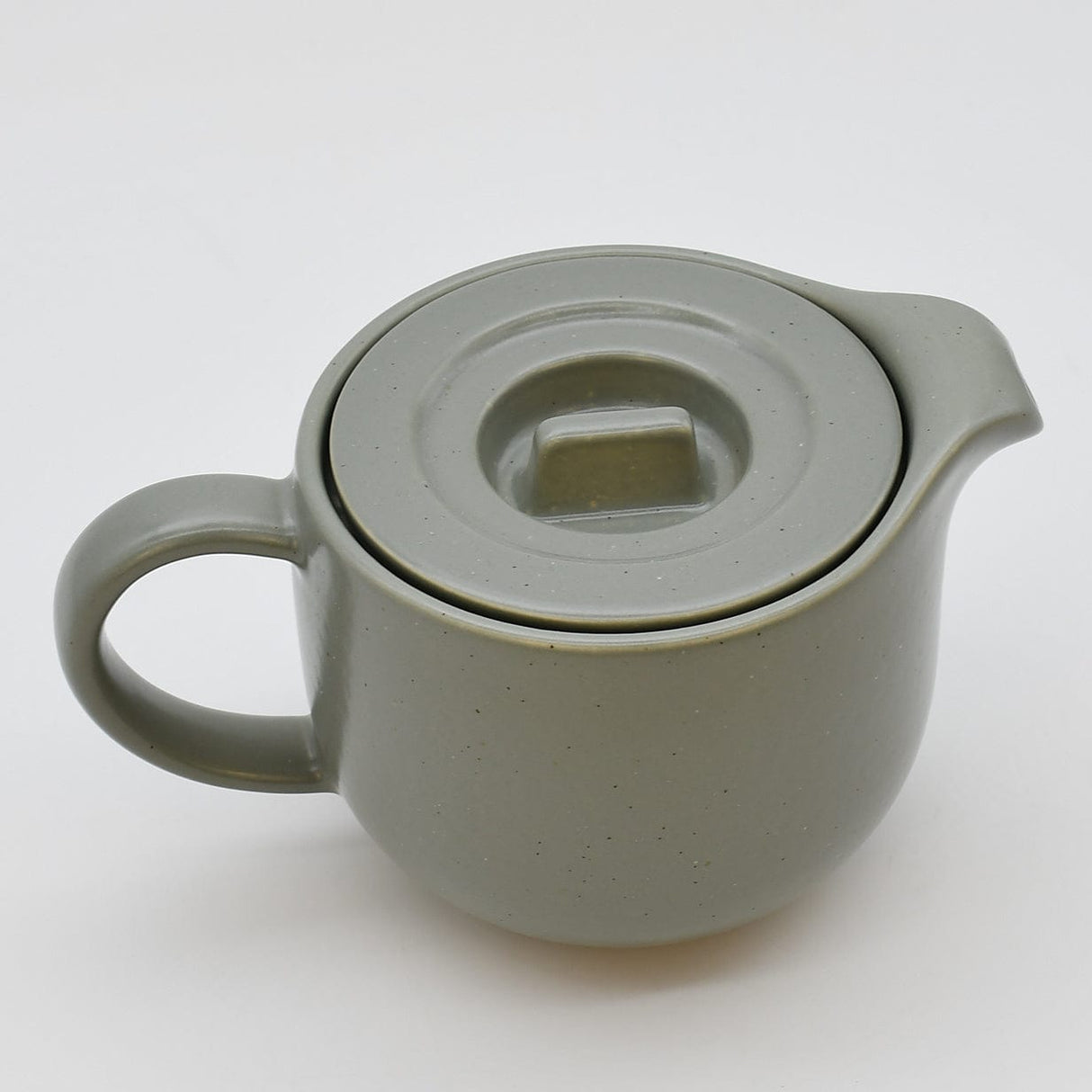 Théière en grès vert mat 50cl avec diffuseur Théière en grès “Pacifica" - Artichaud