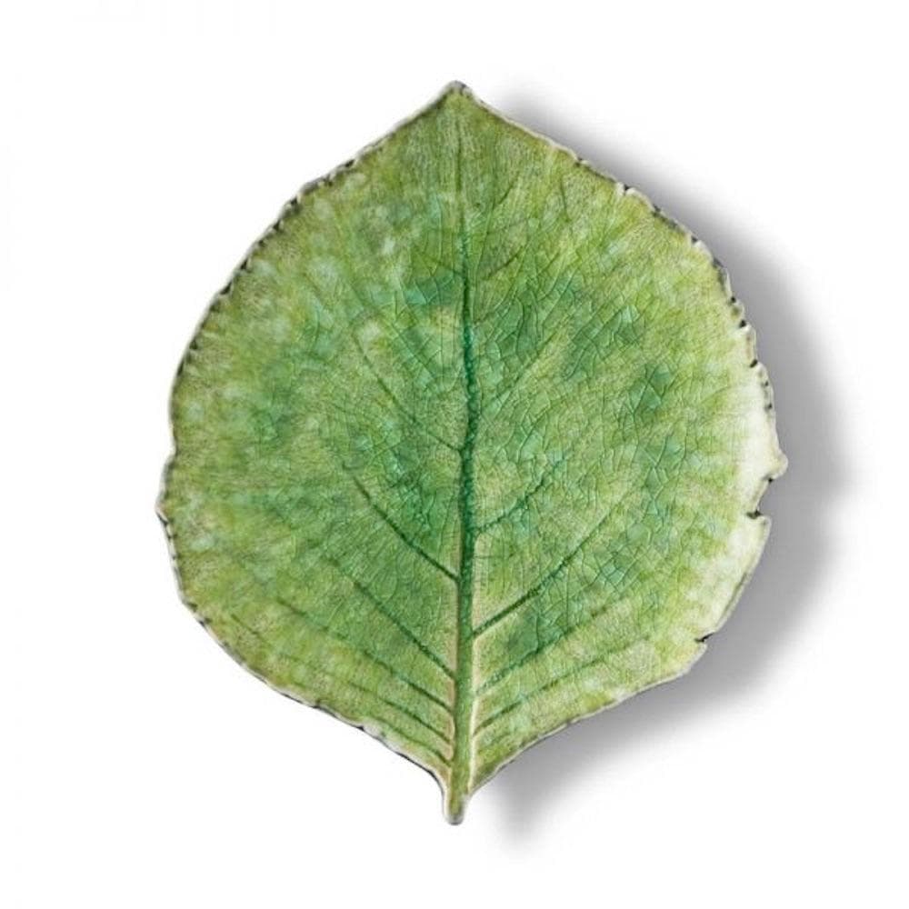 Hydrangea leaf I Fine Stoneware Plate - Light green