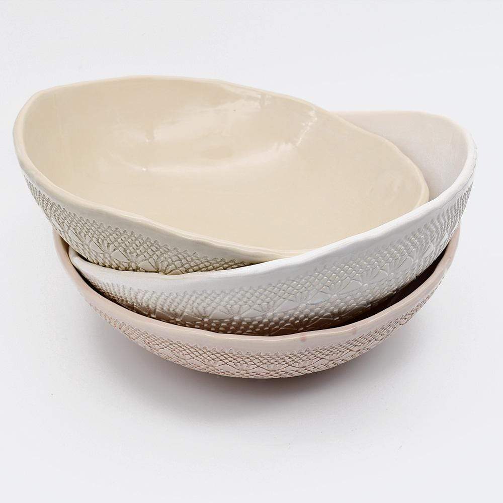 Grand saladier en céramique blanc I Motifs dentelles portugaises Grand saladier "Carimbada" blanc - 25 cm