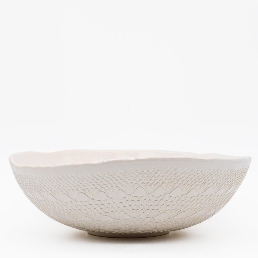 Grand saladier en céramique blanc I Motifs dentelles portugaises Grand saladier "Carimbada" blanc - 25 cm