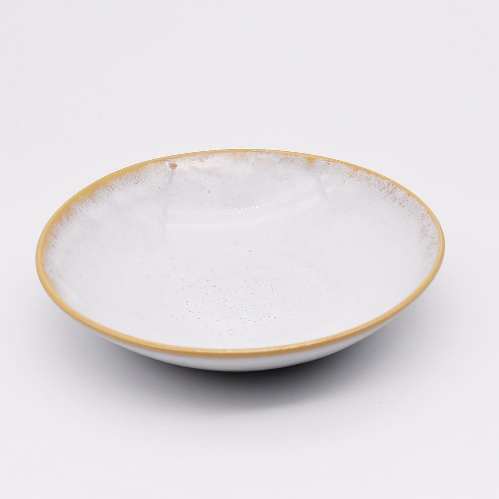 Grande assiette en grès de la collection portugaise Corals Assiette creuse en grès "Amazonia" Blanche