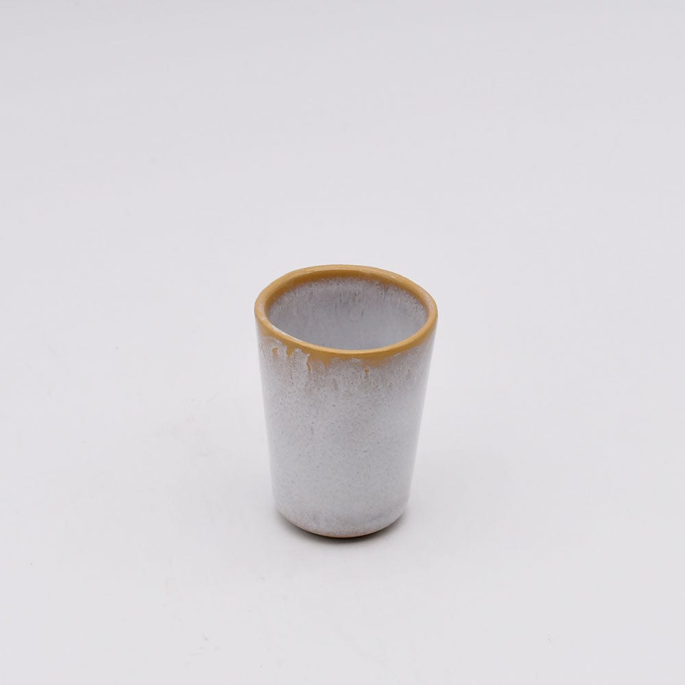 Grande assiette en grès de la collection portugaise Corals Tasse à espresso en grès "Amazonia" Blanche