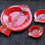 Grande assiette ou plat en verre rouge I Artisanat portugais Assiette ou plat en verre "Marinha Grande" 38cm - Rouge
