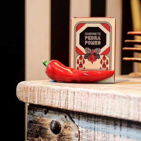 Savon exfoliant à la pierre ponce