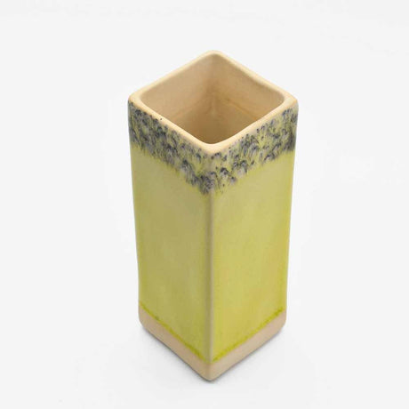 Vase carré en grès vert citron I Objet de décoration du Portugal Vase carré en grès Vert citron "Madeira"